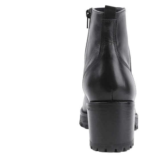 Andre’ Assous black leather ankle boots 
Size 9 - Picture 5 of 10